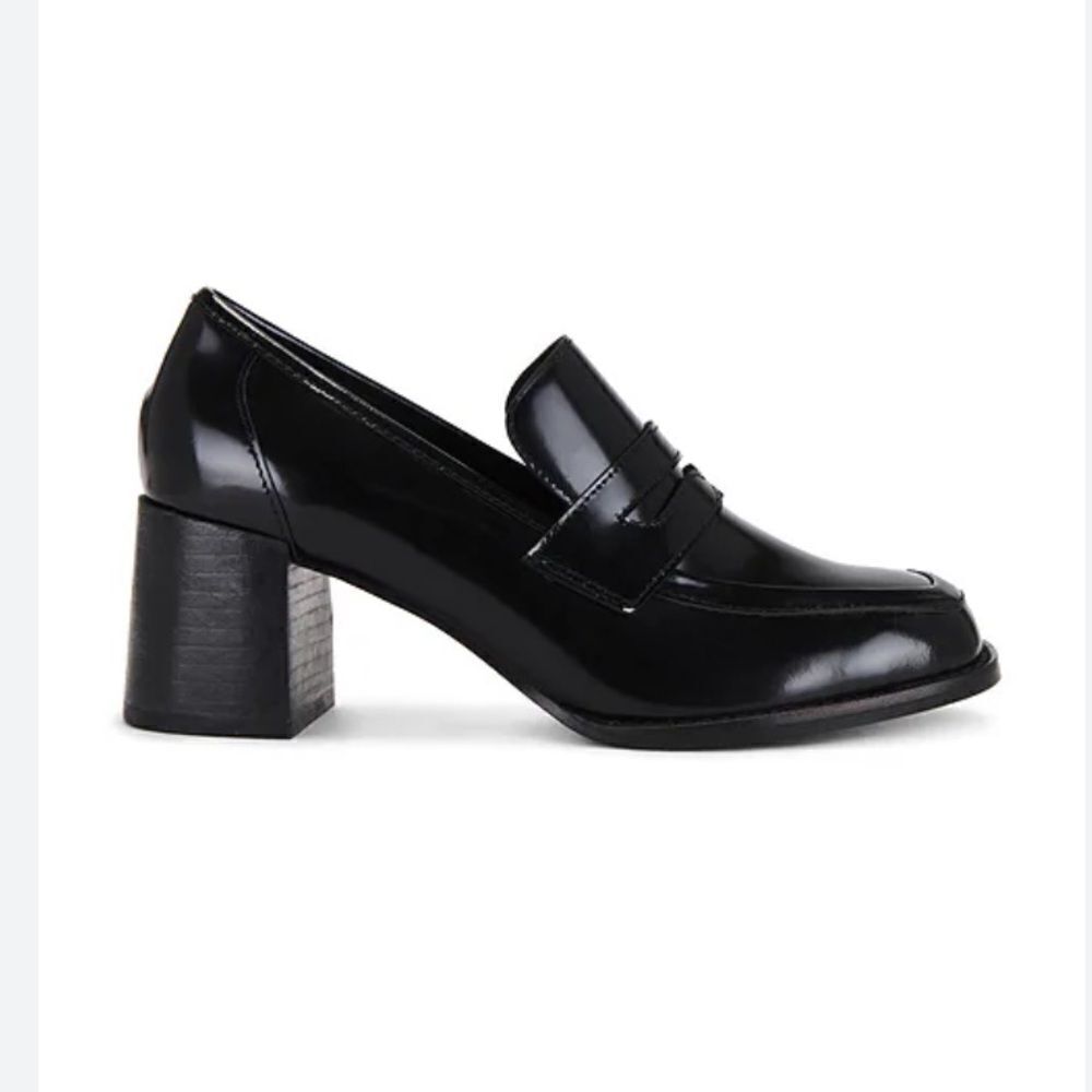 Raye Layla Loafers in Black shoes heels Revolve Sz 9
